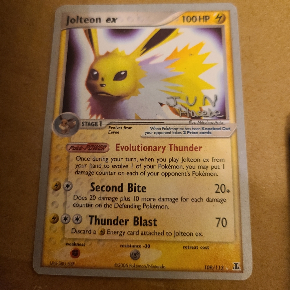 Pokemon Jolteon EX Card #109 great condition